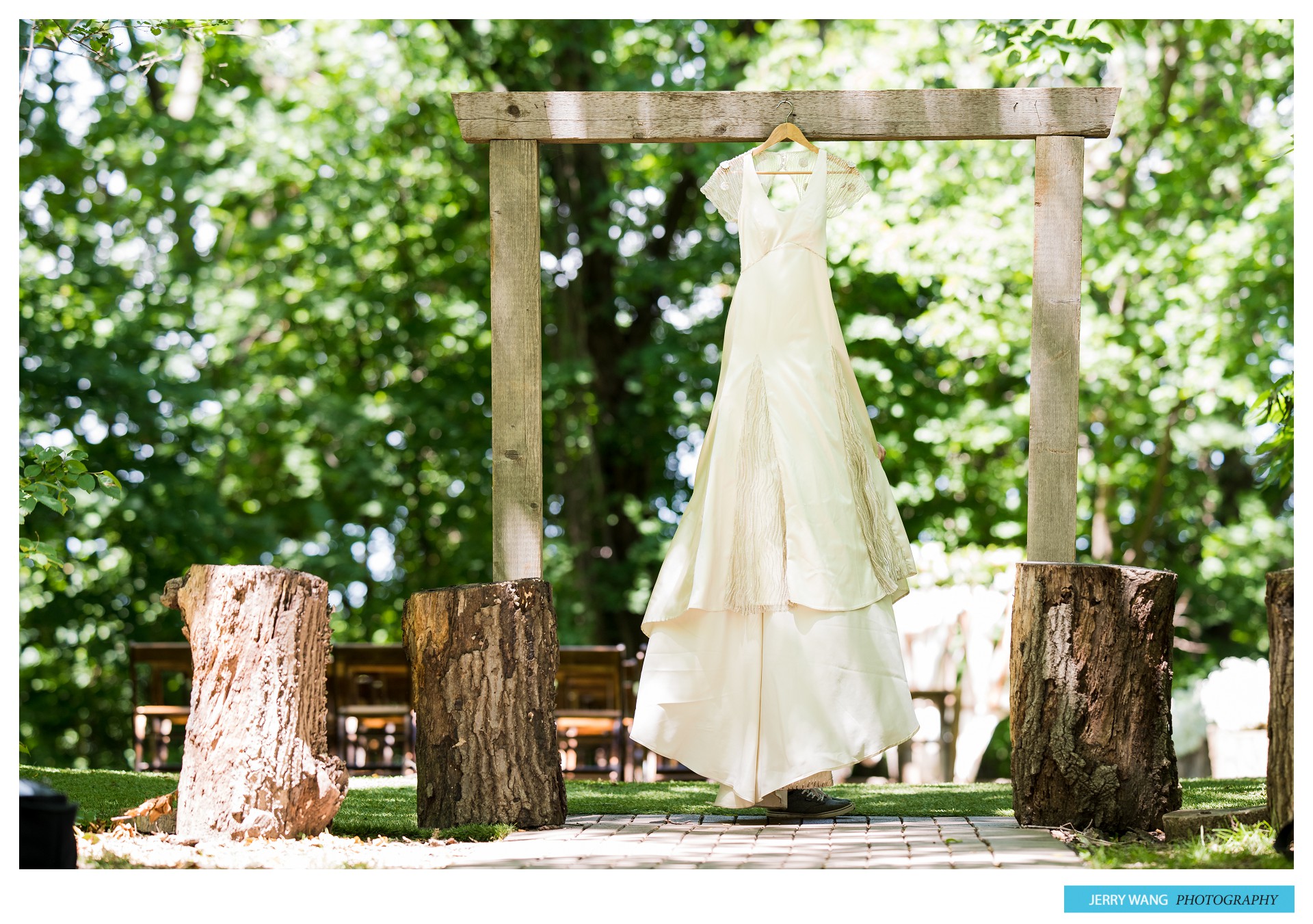 C J Schwinn Farm Barn Leavenworth Kansas Wedding Jerry Wang
