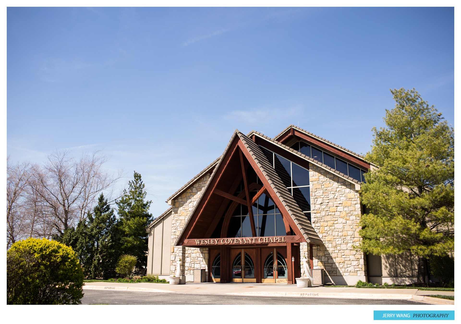 L&M_Olathe_KS_Wedding_Shadow_Glenn_United_Methodist_Church_of_The_Resurrection_ 1
