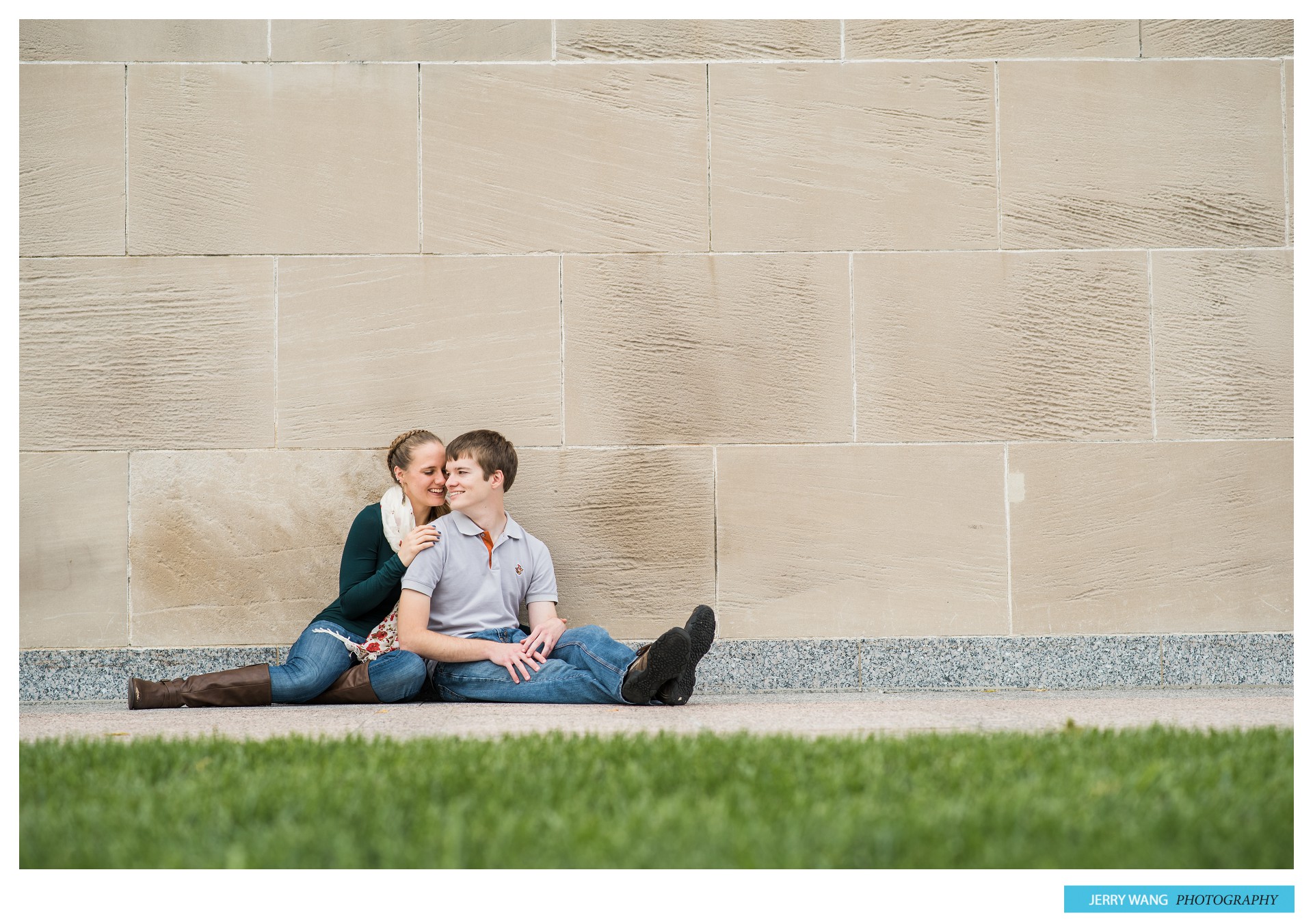 at_kansas_city_engagement_session_nelson_atkins_loose_park-7