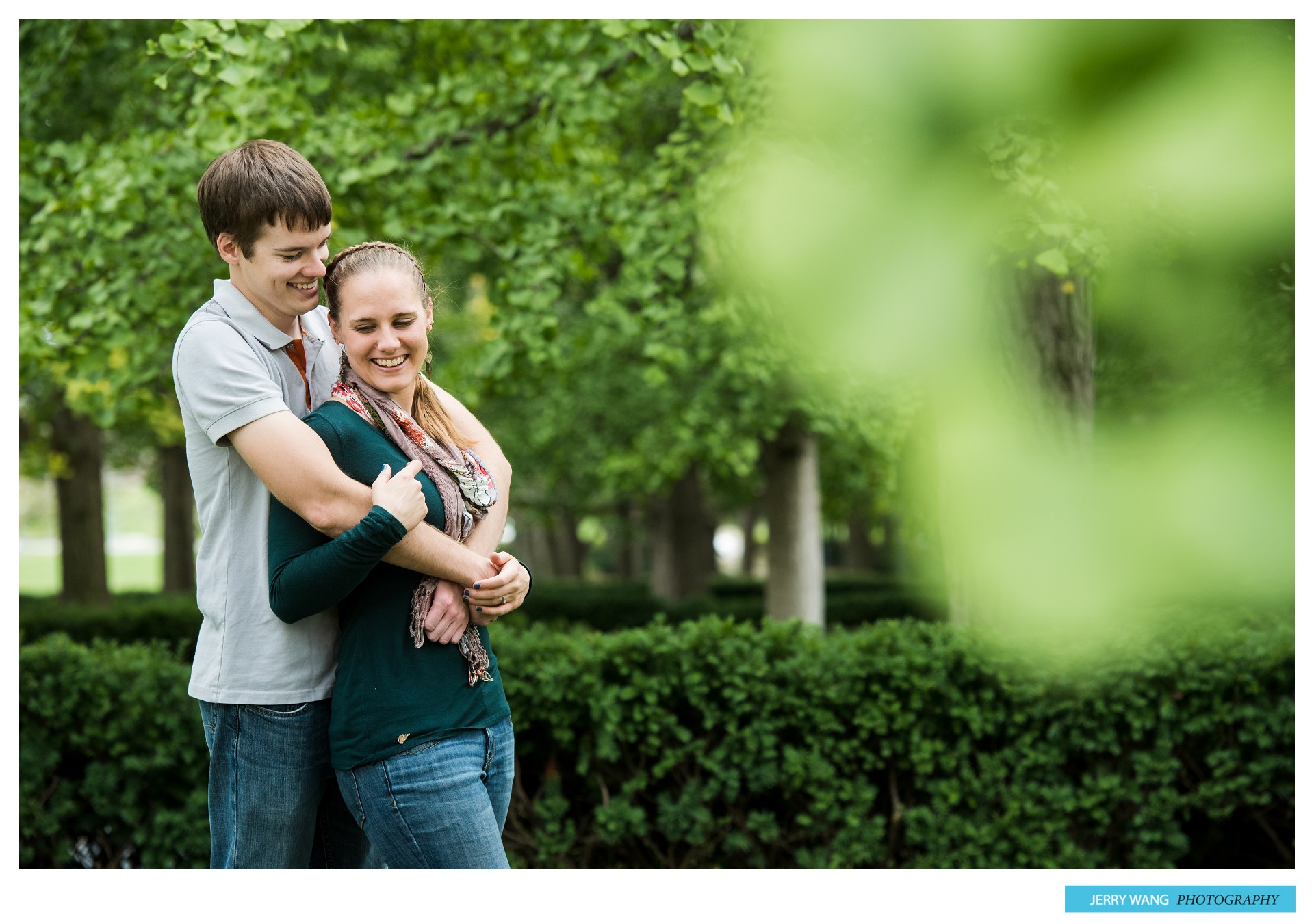 at_kansas_city_engagement_session_nelson_atkins_loose_park-9