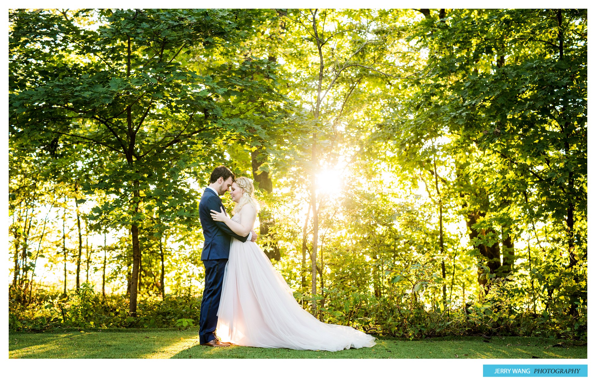 km_leavenwork_kansas_fall_barn_wedding_schwinn_farm_-45